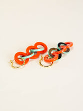 Charger l'image dans la galerie, Boucles d'oreilles Entrelac vert orange