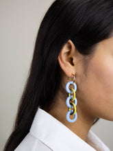 Charger l'image dans la galerie, Boucles d'oreilles Entrelac jaune et bleu