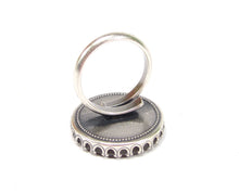 Charger l'image dans la galerie, Bague ajustable fleurs roses – finition argent vieilli