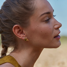 Charger l'image dans la galerie, BOUCLES D'OREILLE PUCES PAPILLON