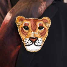 Charger l'image dans la galerie, Broche Lona