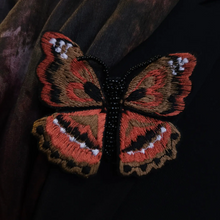 Charger l'image dans la galerie, Broche Tavia