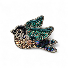 Charger l'image dans la galerie, Broche Vol d'Émeraude