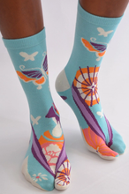 Charger l'image dans la galerie, Chaussettes Tabis la fille aux papillons