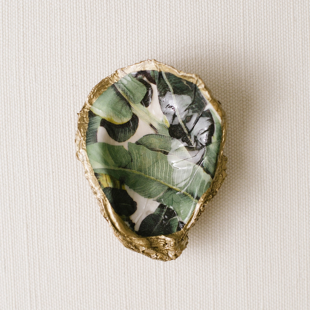 Decoupage Oyster Jewelry Dish: Banana Leaf