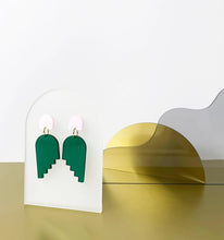 Charger l'image dans la galerie, Earring Translucence IV recycled Acrylic