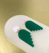 Charger l'image dans la galerie, Earring Translucence IV recycled Acrylic