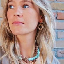 Charger l'image dans la galerie, Earring with round faceted pendant - mocha