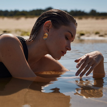 Charger l'image dans la galerie, GRANDES BOUCLES D'OREILLE MOUVEMENT