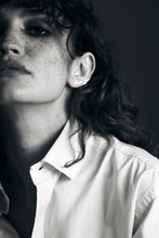 Charger l'image dans la galerie, GRANDES BOUCLES D'OREILLES CLIMBERS OHIA