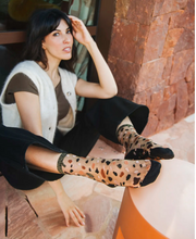 Charger l'image dans la galerie, LAC GIVRÉ BRUNE Chaussettes