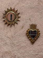 Charger l'image dans la galerie, Miroir Classic Heart 2, laiton, doré, cœur