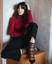 Charger l'image dans la galerie, NEVADA ROADS BORDEAUX Chaussettes