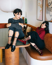 Charger l'image dans la galerie, NEVADA ROADS BORDEAUX Chaussettes