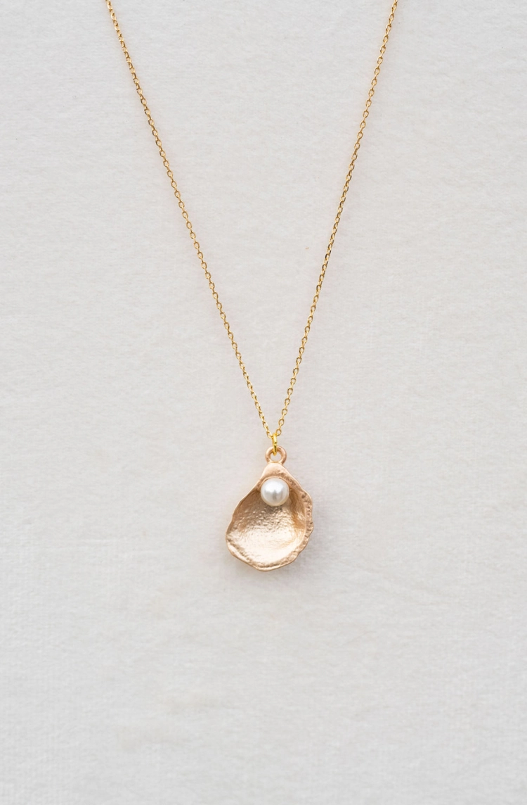 Precious Oyster Pearl Shell Necklace