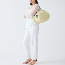 Charger l'image dans la galerie, Shupatto compact foldable shopping bag size M – Cashew Nuts