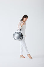 Charger l'image dans la galerie, Shupatto Anniversary Edition Bag M – Highlight Black