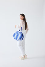 Charger l'image dans la galerie, Shupatto Anniversary Edition Bag M – Highlight Blue