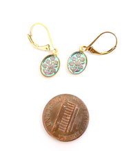 Charger l'image dans la galerie, Boucles d'oreilles violettes vintage