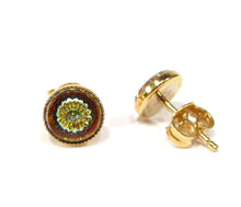 Charger l'image dans la galerie, Boucles d'oreilles vintage en or avec petites fleurs des années 1970