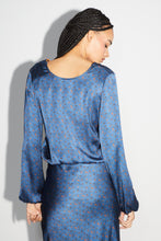 Charger l'image dans la galerie, La blouse Daisy cache cœur réversible Halo Blue