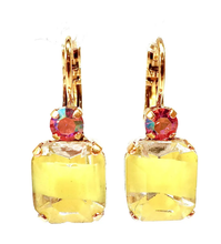 Charger l'image dans la galerie, Boucles d'oreilles pendantes estivales jaune et rose en verre faites à la main
