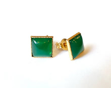 Charger l'image dans la galerie, Boucles d'oreilles vintage des années 1960 en or vert avec verre fait main