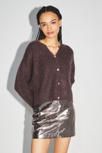 Charger l'image dans la galerie, La mini jupe Stella effet cuir métallisé grey