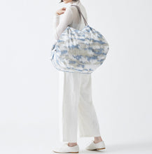 Charger l'image dans la galerie, Shupatto compact foldable shopping bag size L – Floating Clouds