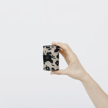 Charger l'image dans la galerie, Shupatto compact foldable shopping bag size M – Paw Marks