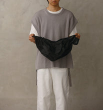 Charger l'image dans la galerie, Shupatto packable bag 27L – Black