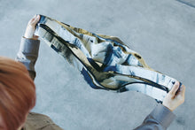 Charger l'image dans la galerie, Shupatto packable bag 27L – White Birch