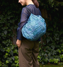 Charger l'image dans la galerie, Shupatto Recycled Bag – Scent of Herbs
