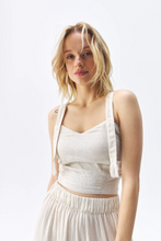 Charger l'image dans la galerie, LINEN BANDEAU TOP