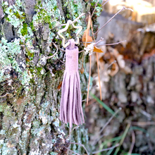 Charger l'image dans la galerie, POMPOM en Cuir Pailleté Porte-clef