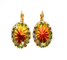 Charger l&#39;image dans la galerie, Boucles d&#39;oreilles en verre doré vert orange
