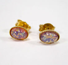 Charger l'image dans la galerie, Boucles d'oreilles en verre vintage SoHo® des années 1960
