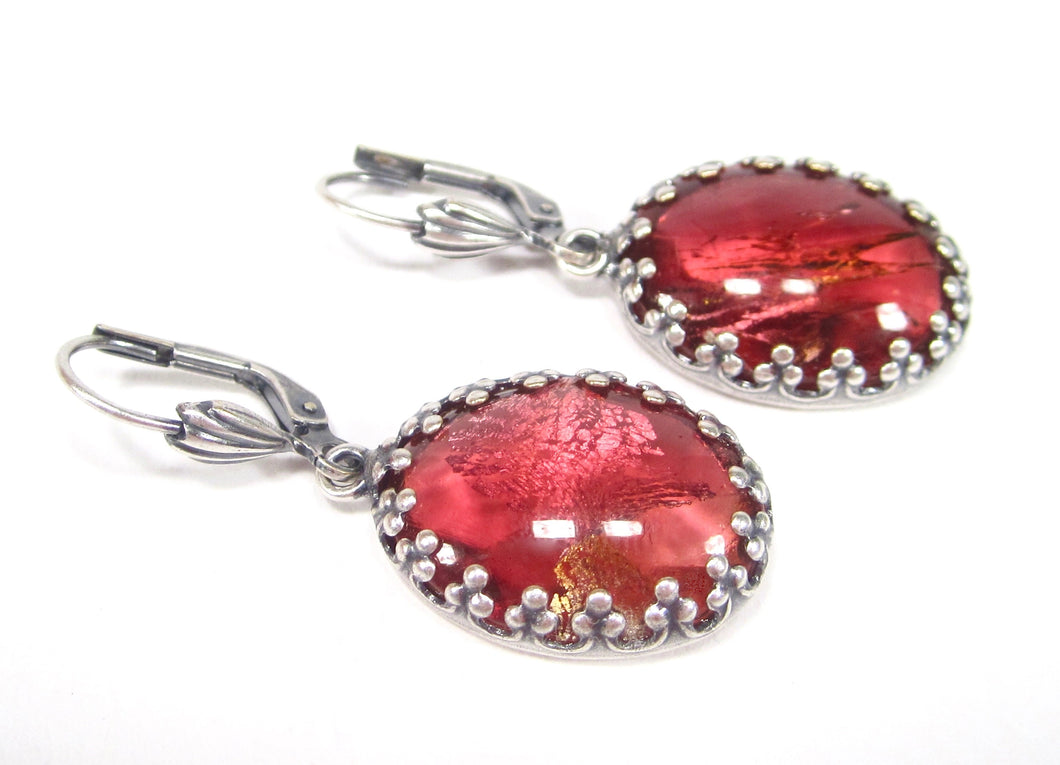 Boucles d'oreilles ovales en verre rouge