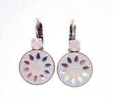 Charger l'image dans la galerie, Magnifiques boucles d'oreilles en verre vintage blanc rose fleurs
