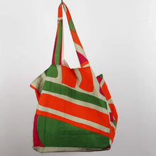 Charger l'image dans la galerie, Cabas en coton upcycling Cosmopolis Orange
