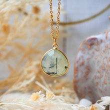 Charger l&#39;image dans la galerie, COLLIER JUSTINE PRÉHNITE
