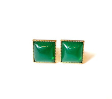 Charger l'image dans la galerie, Boucles d'oreilles vintage des années 1960 en or vert avec verre fait main
