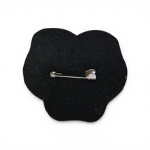 Charger l'image dans la galerie, Broche Pensée brodée à la main

