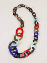 Charger l'image dans la galerie, Collier long à anneaux ovales plats de 3 tailles en turquoise, indigo et laque orange: Multiples
