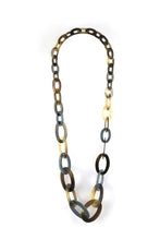 Charger l'image dans la galerie, Collier long anneaux ovale plat 3 tailles avec laque gris-bleu: Bleu

