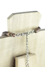 Charger l&#39;image dans la galerie, Collier ajustable en résine facettée et bois
