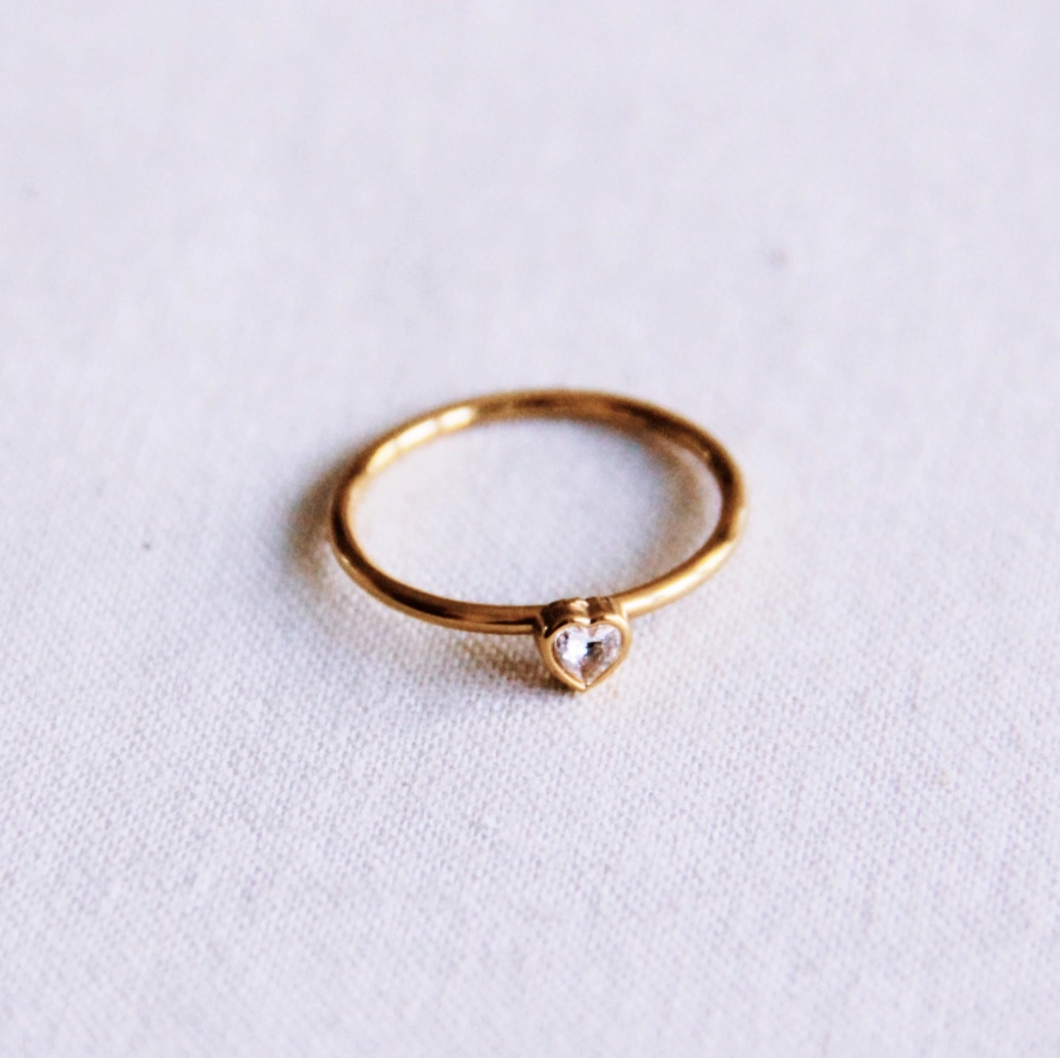 Bague minimaliste avec cœur en cristal - blanc