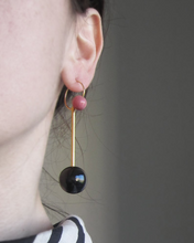 Charger l'image dans la galerie, Boucles d'oreilles Oskar avec perles roses
