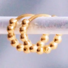 Charger l'image dans la galerie, Boucles d'oreilles créoles en acier inoxydable 10 mm "boules" - or

