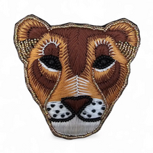 Charger l'image dans la galerie, Broche Lona
